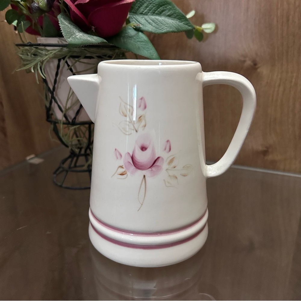LASTING PRODUCTS • Small Vintage Faux Pitcher Vase